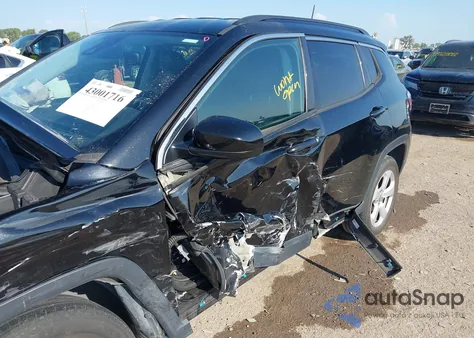 2018 Jeep Compass Latitude Fwd z USA, uszkodzony, nr VIN 3C4NJCBB7JT304661